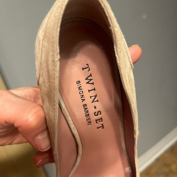 High heels - Picture 2 of 3